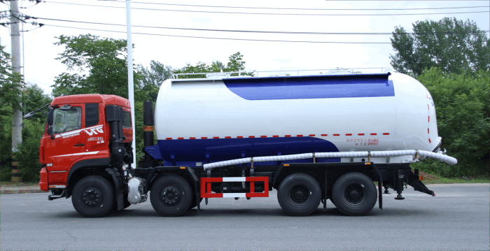 Dongfeng 8X4 Lift Bulk Cement Truck