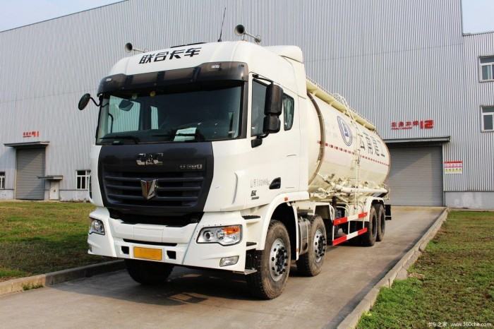 C&C TRUCKS U380 8X4 Bulk Cement Truck