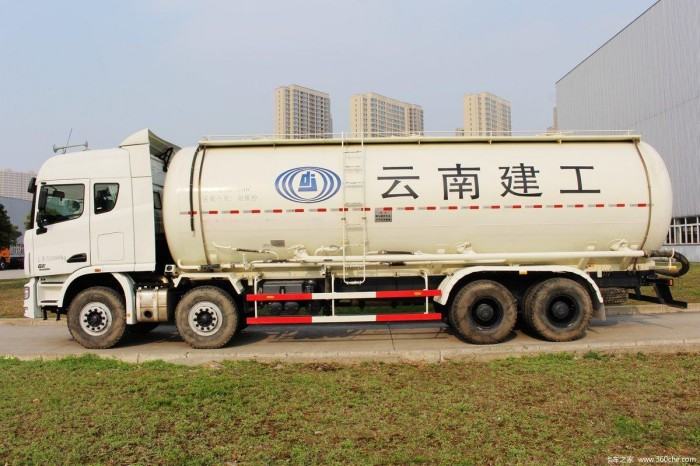 C&C TRUCKS U380 8X4 Bulk Cement Truck