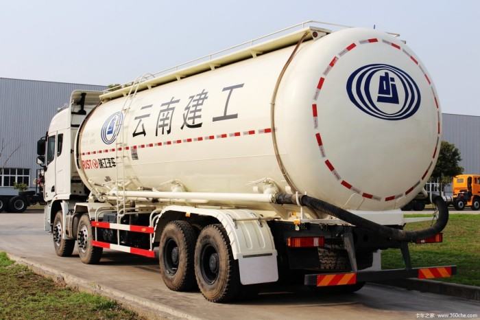 C&C TRUCKS U380 8X4 Bulk Cement Truck