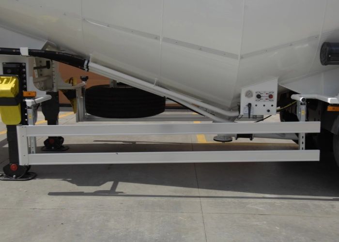 V-type bulk cement tank semi-trailer