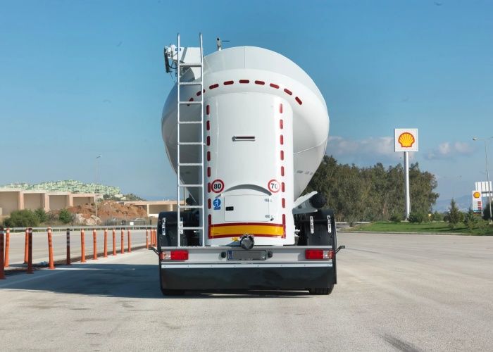 W-type bulk flour tank semi-trailer