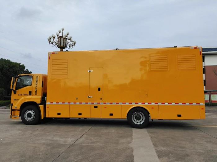 ISUZU Mobile Generator Truck      