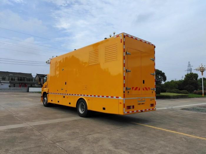 ISUZU Mobile Generator Truck      
