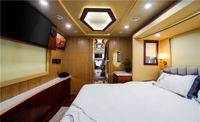 Kaige Class A Motorhome