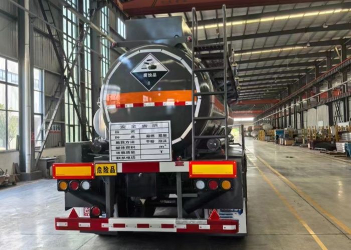 Concentrated sulfuric acid tanker semi trailer