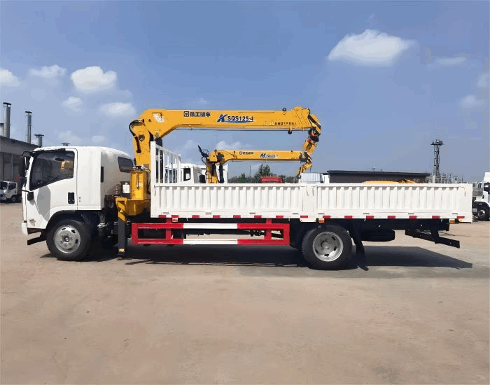 ISUZU 5ton Truck Mounted Crane