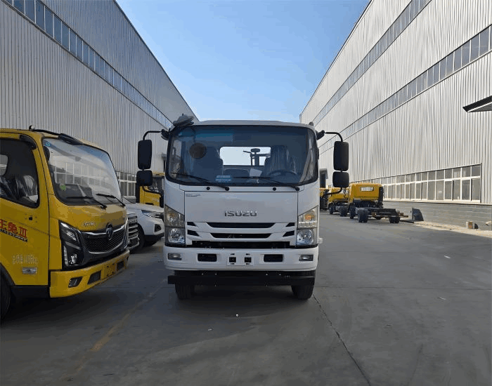 ISUZU Road Rescue Tow Truck