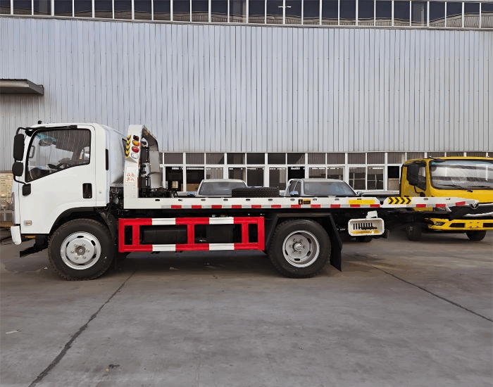 ISUZU Road Rescue Tow Truck
